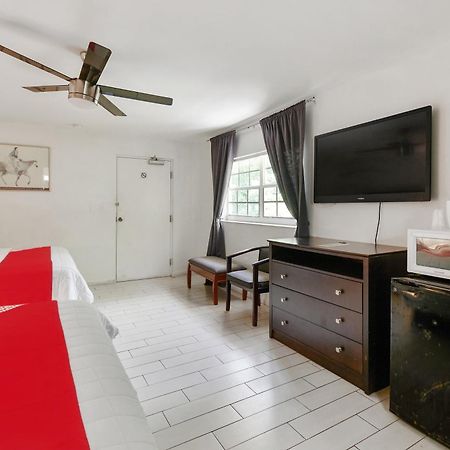 Oyo Hotel Coral Gables - Miami Airport Exteriör bild